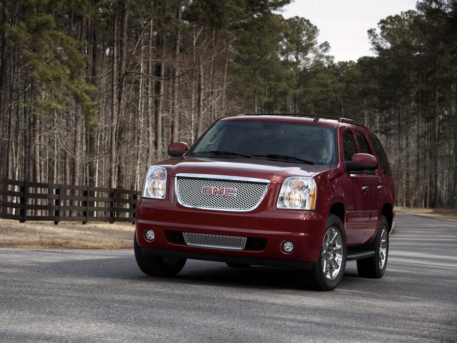  GMC Yukon Denali 2006 года  (фото 10 из 22)